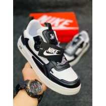 Nike Air Reverse Black and White