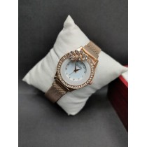 Gucci Ladies Magnetic Chain Watch HW-095