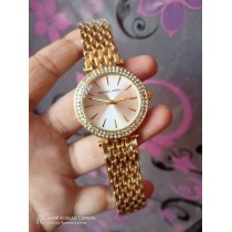 Michael Kors Round Diamond Date Watch HW-0125